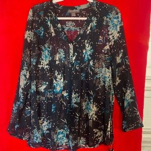 A Pea In The Pod Floral maternity top size M